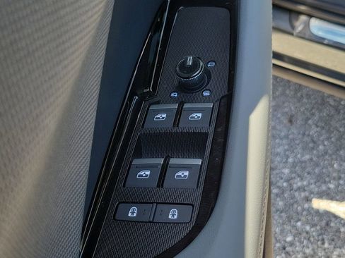 New 2026 Audi Q3 quattro 2.0T AWD/4WD image 21