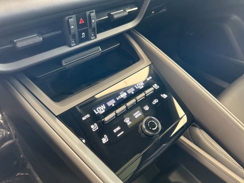 Used 2025 Porsche Macan Electric image 44