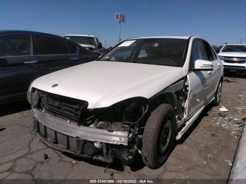 Used 2012 Mercedes-Benz C 250 Sedan image 38