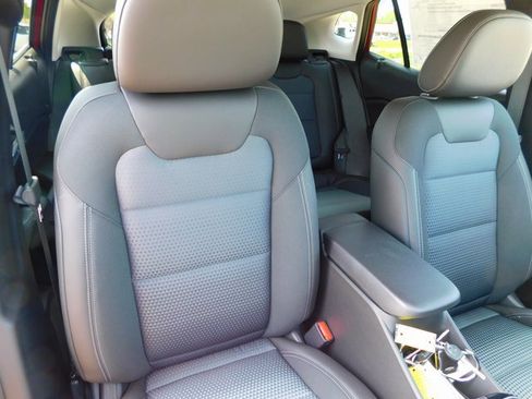 New 2025 Chevrolet Trax LT w/ Driver Confidence Package image 18