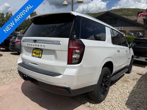 Used 2024 Chevrolet Suburban High Country AWD/4WD image 7