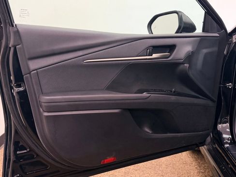 Used 2025 Toyota Camry SE FWD image 10