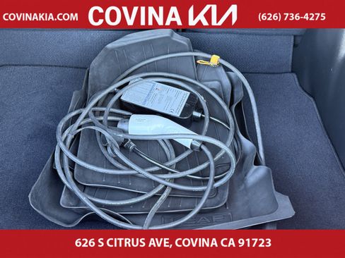 Used 2020 Nissan Leaf SV w/ SV Technology Package image 12