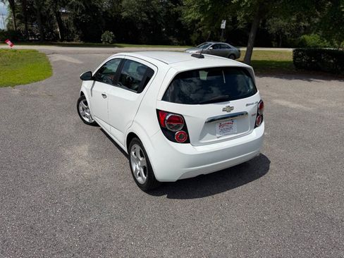 Used 2015 Chevrolet Sonic LTZ FWD image 4