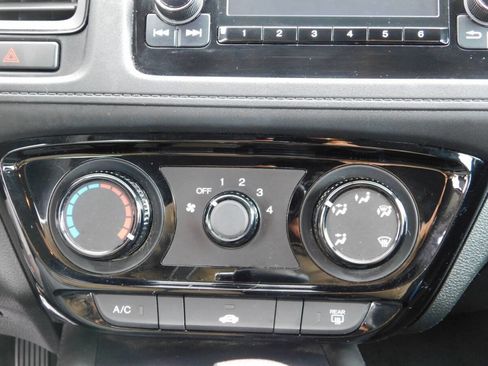 Used 2016 Honda HR-V LX image 14