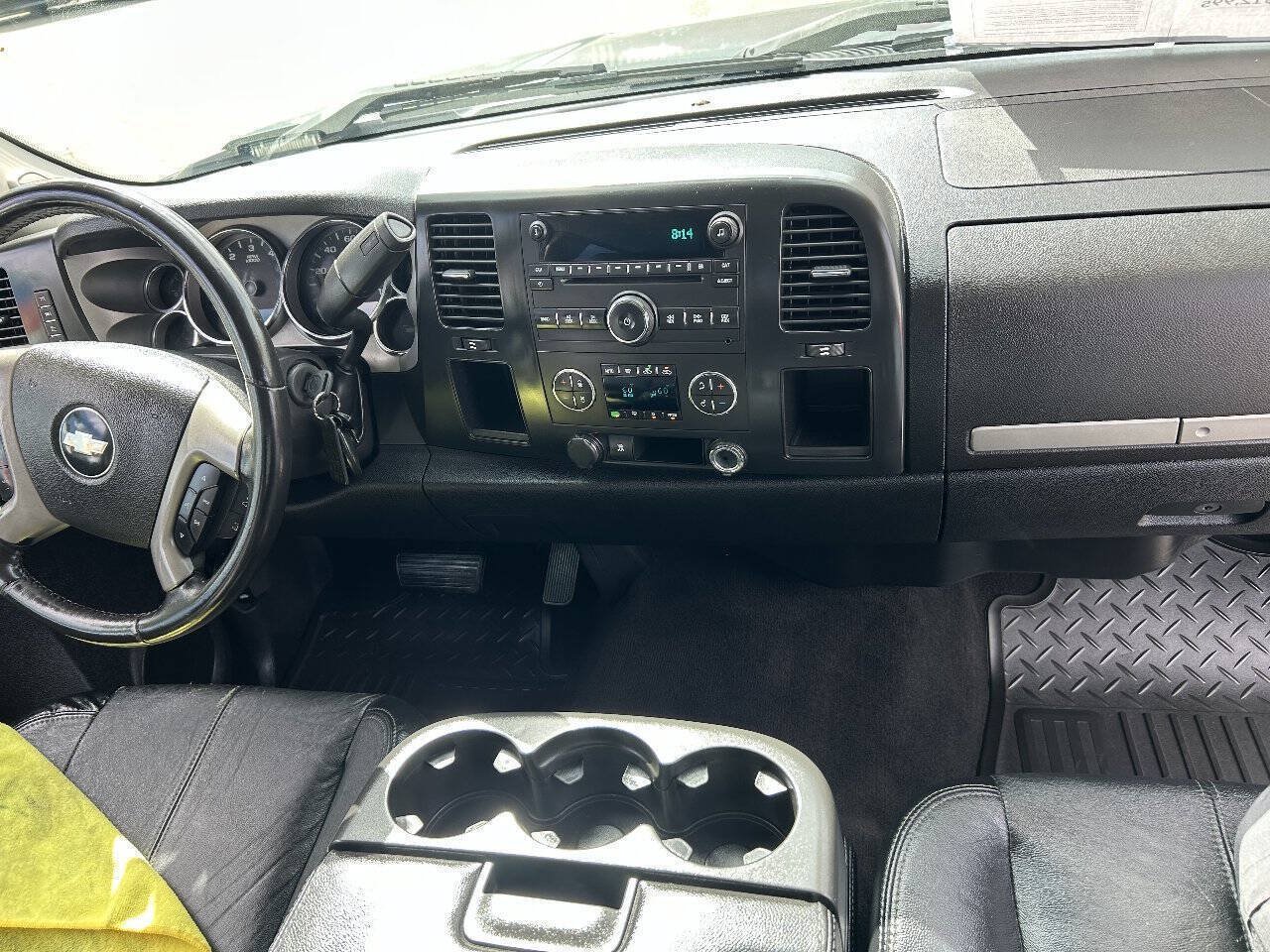 Used 2007 Chevrolet Silverado 1500 LT w/ 1LT Convenience Package RWD image 31