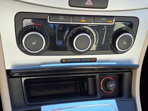 Used 2012 Volkswagen CC Sport image 20