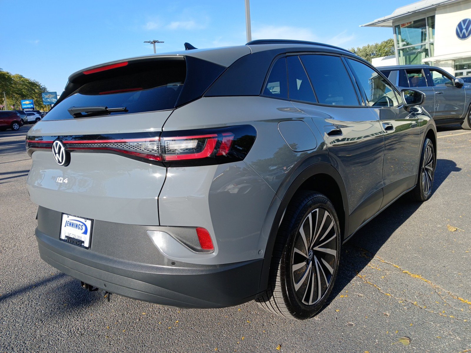 Used 2025 Volkswagen ID.4 Pro AWD/4WD image 4