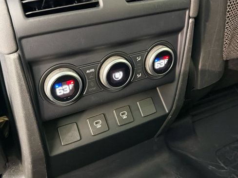 Used 2023 Land Rover Defender 110 X-Dynamic SE AWD/4WD image 27