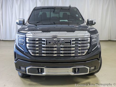Used 2022 GMC Sierra 1500 Denali w/ Technology Package AWD/4WD image 5