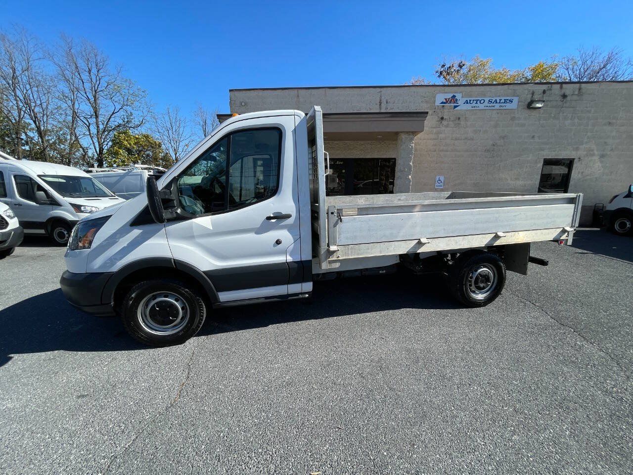 Used 2018 Ford Transit 250 138 RWD image 25