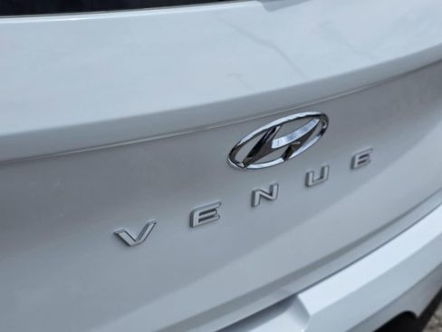Used 2020 Hyundai Venue SEL FWD image 23