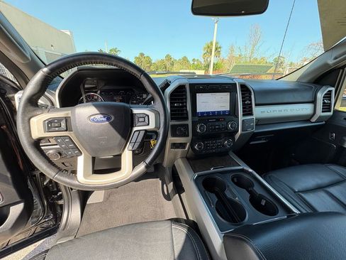 Certified 2020 Ford F250 Lariat w/ Lariat Value Package image 7