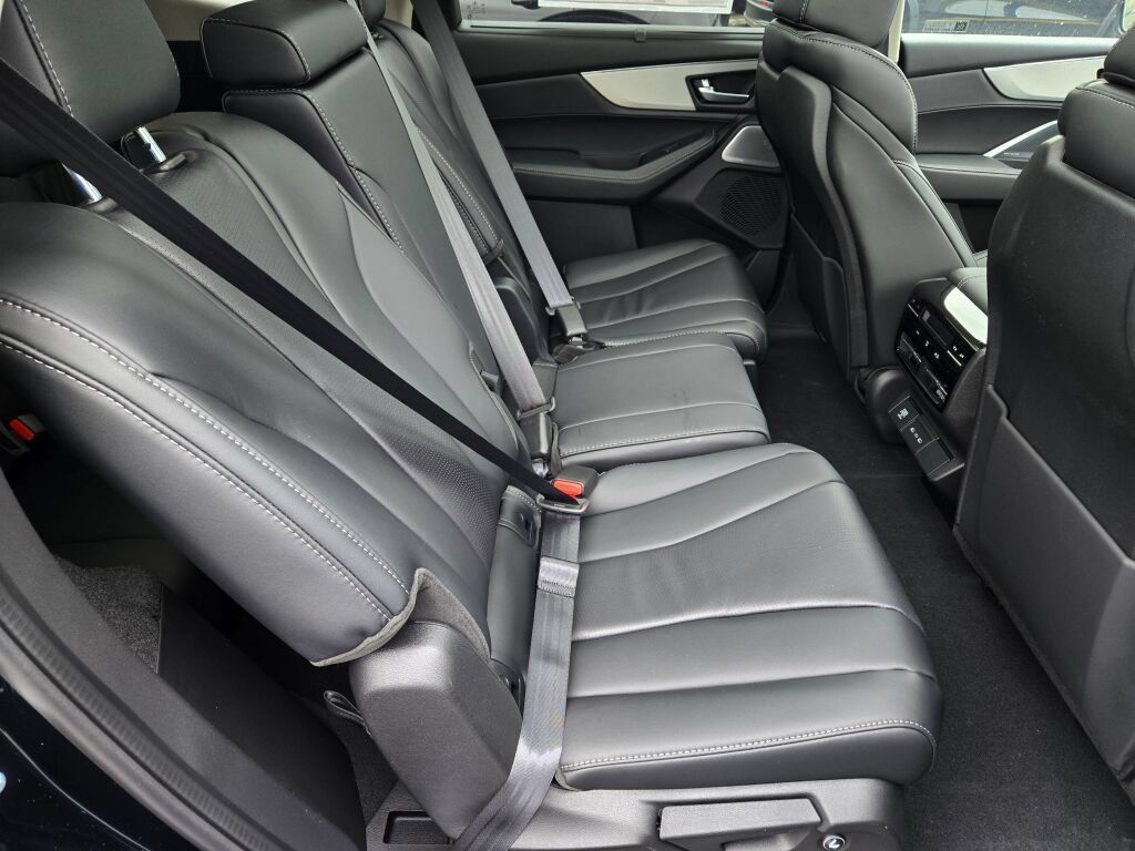 New 2026 Acura MDX w/ Technology Package FWD image 13