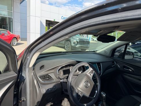 Used 2017 Buick Encore Sport Touring image 4