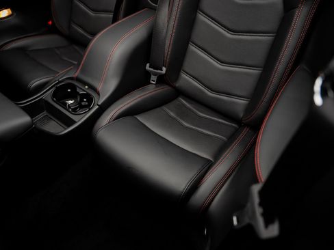 Used 2019 Maserati GranTurismo Sport RWD image 40