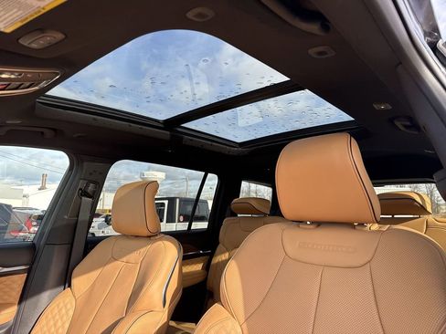 New 2025 Jeep Grand Cherokee L Summit w/ Obsidian Package image 15