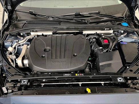 Used 2024 Volvo S60 B5 Core FWD image 11