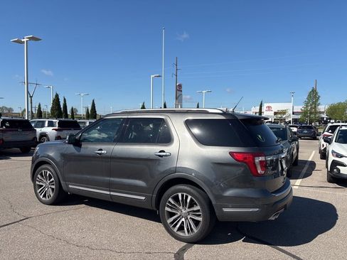 Used 2018 Ford Explorer Platinum image 6