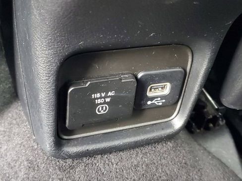 Used 2018 Jeep Compass Latitude w/ Popular Equipment Group AWD/4WD image 12