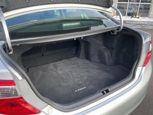 Used 2013 Toyota Camry SE w/ Leather Pkg image 33