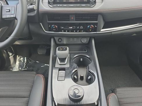 New 2026 Nissan Rogue SV AWD/4WD image 3