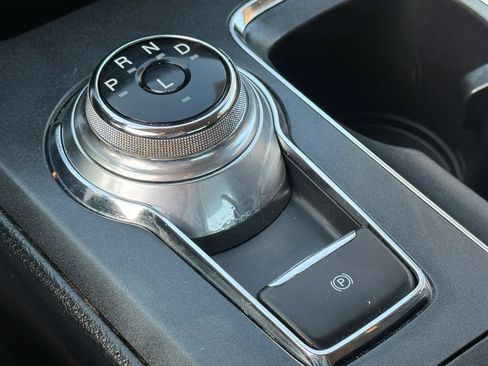 Used 2017 Ford Fusion SE FWD image 27