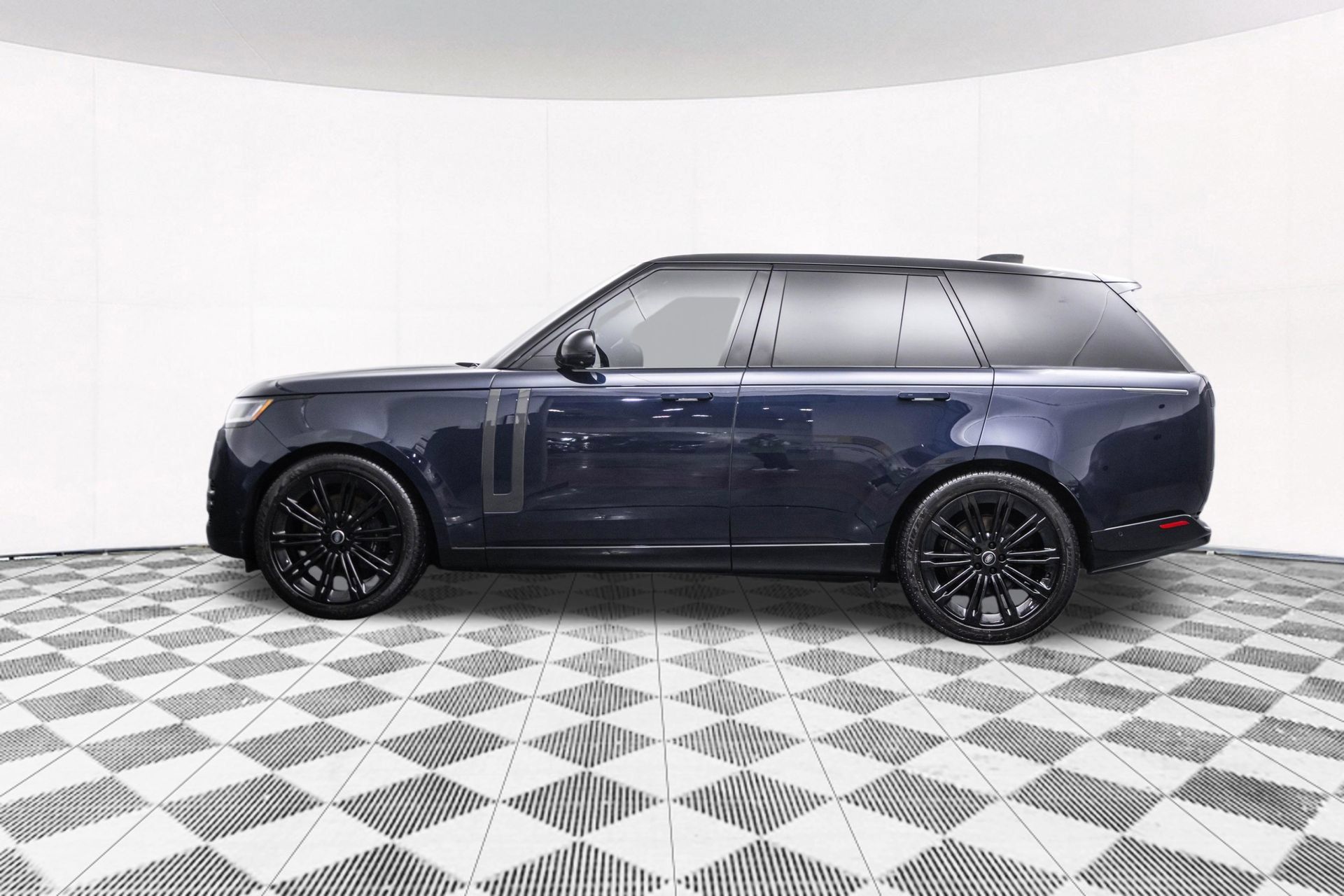 Used 2023 Land Rover Range Rover SE AWD/4WD image 6