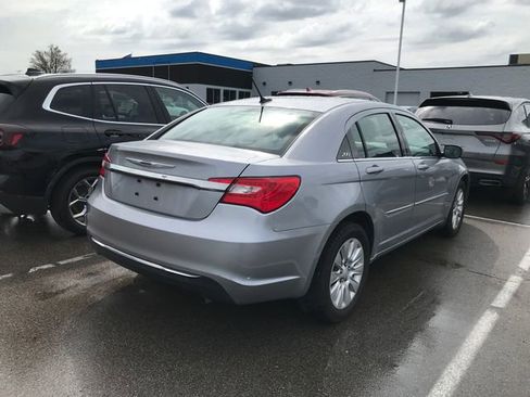 Used 2013 Chrysler 200 LX image 2