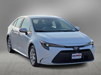 Certified 2025 Toyota Corolla LE FWD video 3