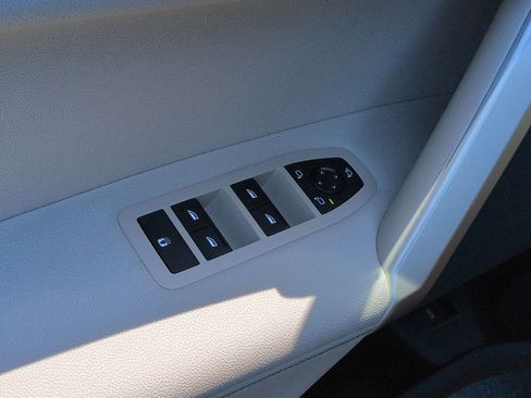 Certified 2024 BMW iX xDrive50 w/ Convenience Package AWD/4WD image 15