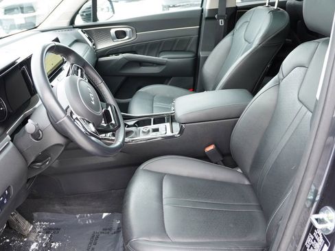 Certified 2022 Kia Sorento SX image 16