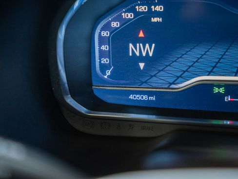 Used 2023 GMC Yukon XL SLT w/ SLT Premium Package image 53