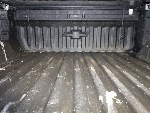 Used 2021 Chevrolet Silverado 1500 LT Trail Boss w/ Convenience Package II image 18