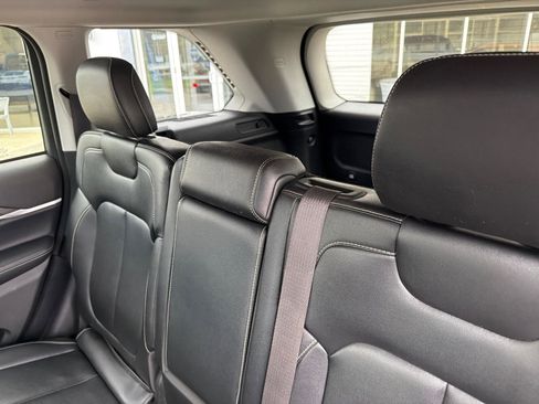 Used 2023 Jeep Grand Cherokee Limited image 18