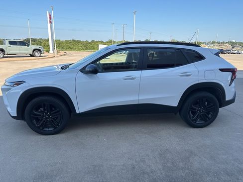 Used 2025 Chevrolet Trax ACTIV w/ Driver Confidence Package image 4
