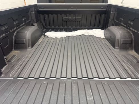 New 2026 GMC Sierra 1500 SLT w/ SLT Premium Plus Package AWD/4WD image 6