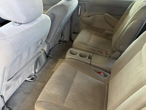 Used 2016 Nissan Quest SV FWD image 15