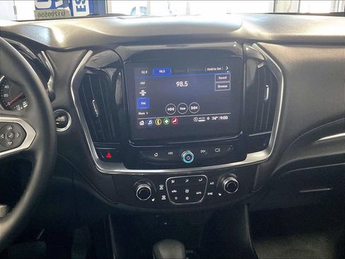 Used 2023 Chevrolet Traverse LT AWD/4WD image 18