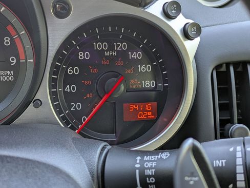 Used 2017 Nissan 370Z Touring image 21