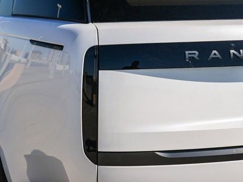 New 2025 Land Rover Range Rover SE image 7