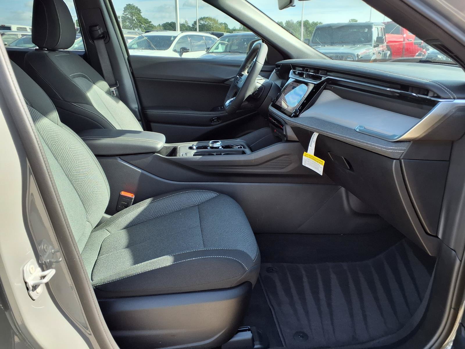 Used 2026 Jeep Cherokee Laredo AWD/4WD image 18