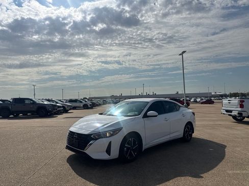 Certified 2025 Nissan Sentra SV w/ All-Weather Package FWD image 9