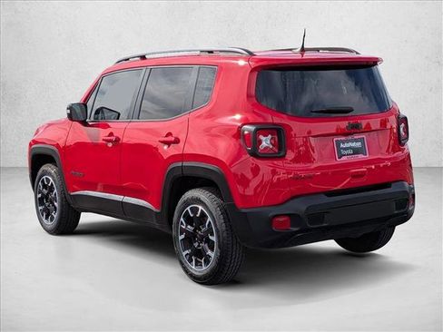 Used 2023 Jeep Renegade Latitude AWD/4WD image 8