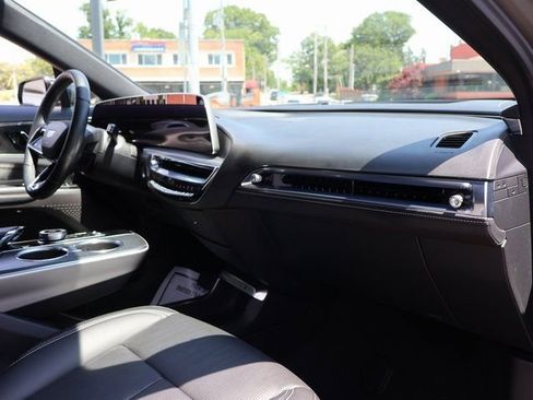Certified 2024 Cadillac Lyriq Luxury RWD image 9