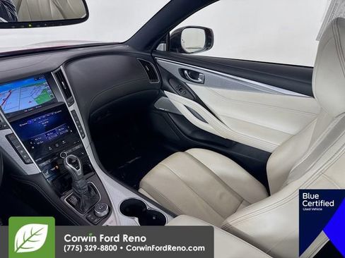 Used 2017 INFINITI Q60 Red Sport 400 image 29