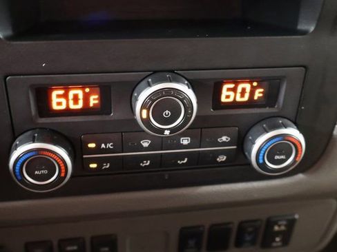 Used 2017 Nissan NV 3500 SL image 20