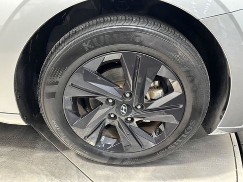 Certified 2021 Hyundai Elantra SEL FWD image 12