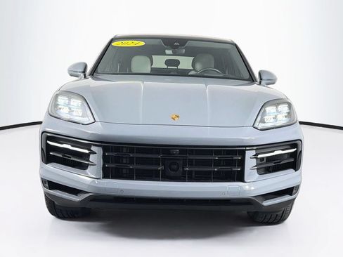 Used 2024 Porsche Cayenne Coupe AWD/4WD image 2