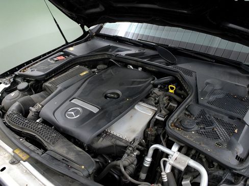 Used 2015 Mercedes-Benz C 300 Sedan image 35
